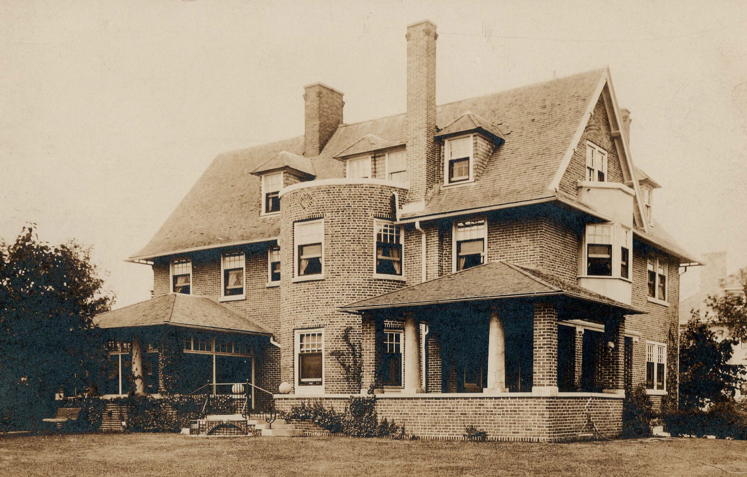 310 Warwick Road